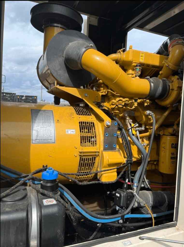 Caterpillar XQ425 Trailer Mounted Diesel Generator